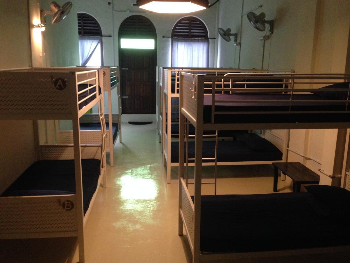 Vloft Backpackers Hostel Ipoh Ngoại thất bức ảnh